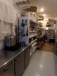 Crawford Court (D7), Retail #634596301